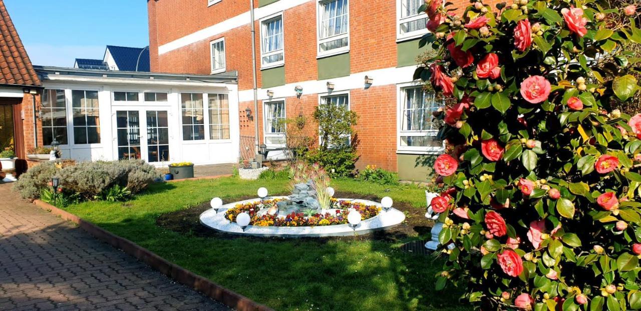 Hotel Drei Kronen Елмсхорн Екстериор снимка