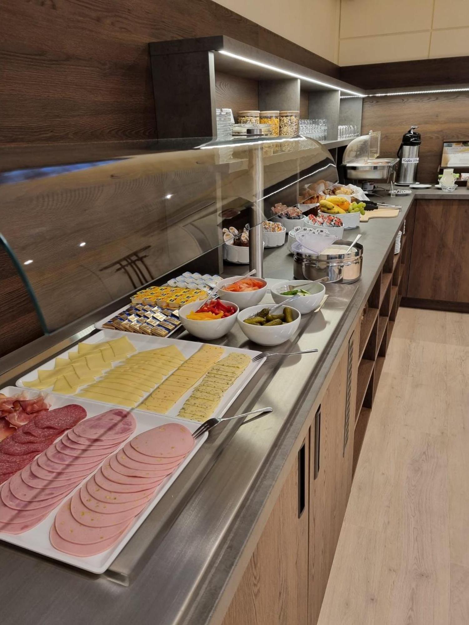 Hotel Drei Kronen Елмсхорн Екстериор снимка