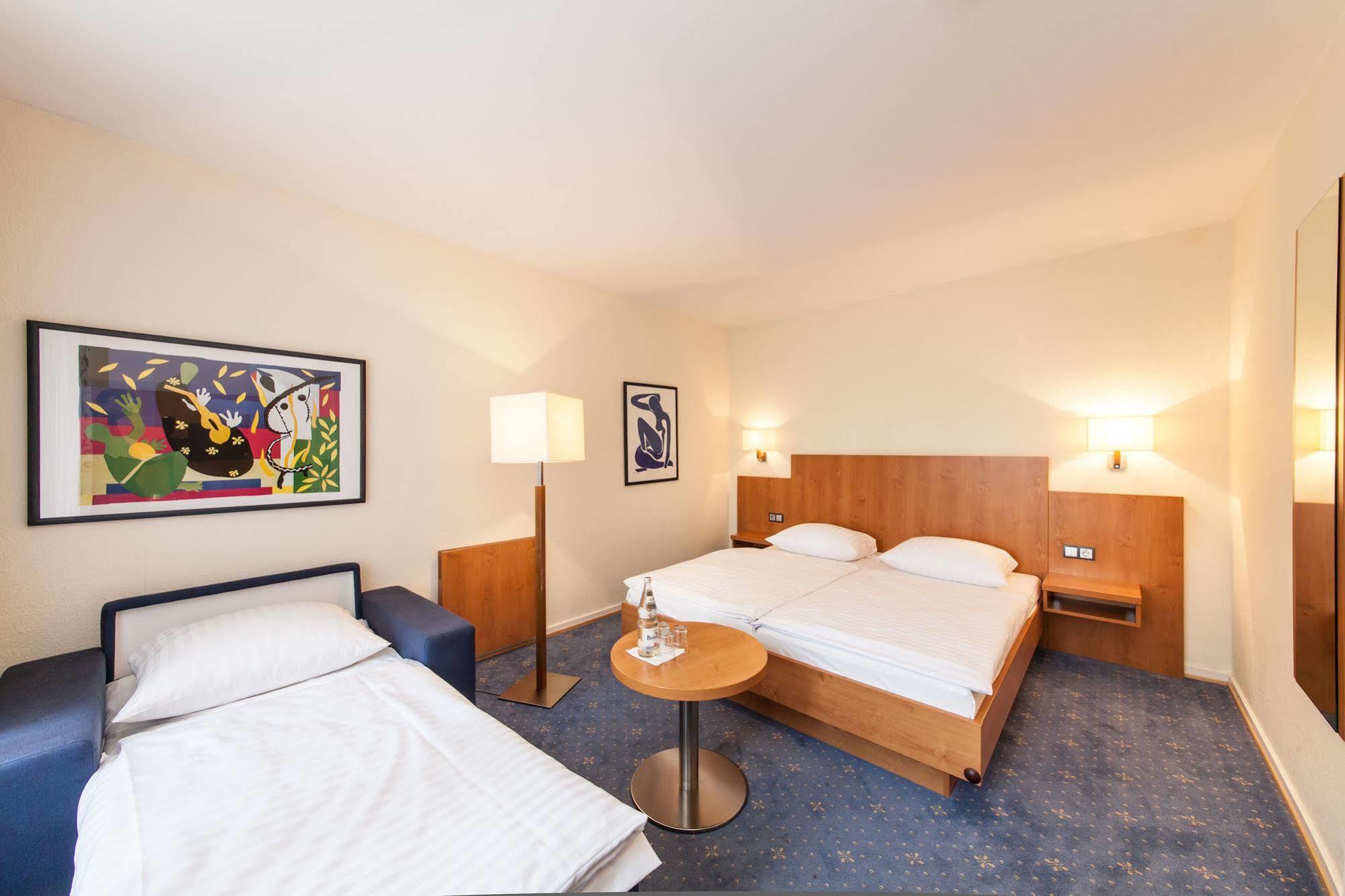 Hotel Drei Kronen Елмсхорн Екстериор снимка